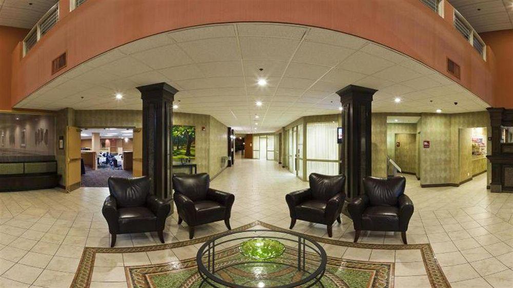 Quality Hotel Conference Center Cincinnati Блу Аш Экстерьер фото