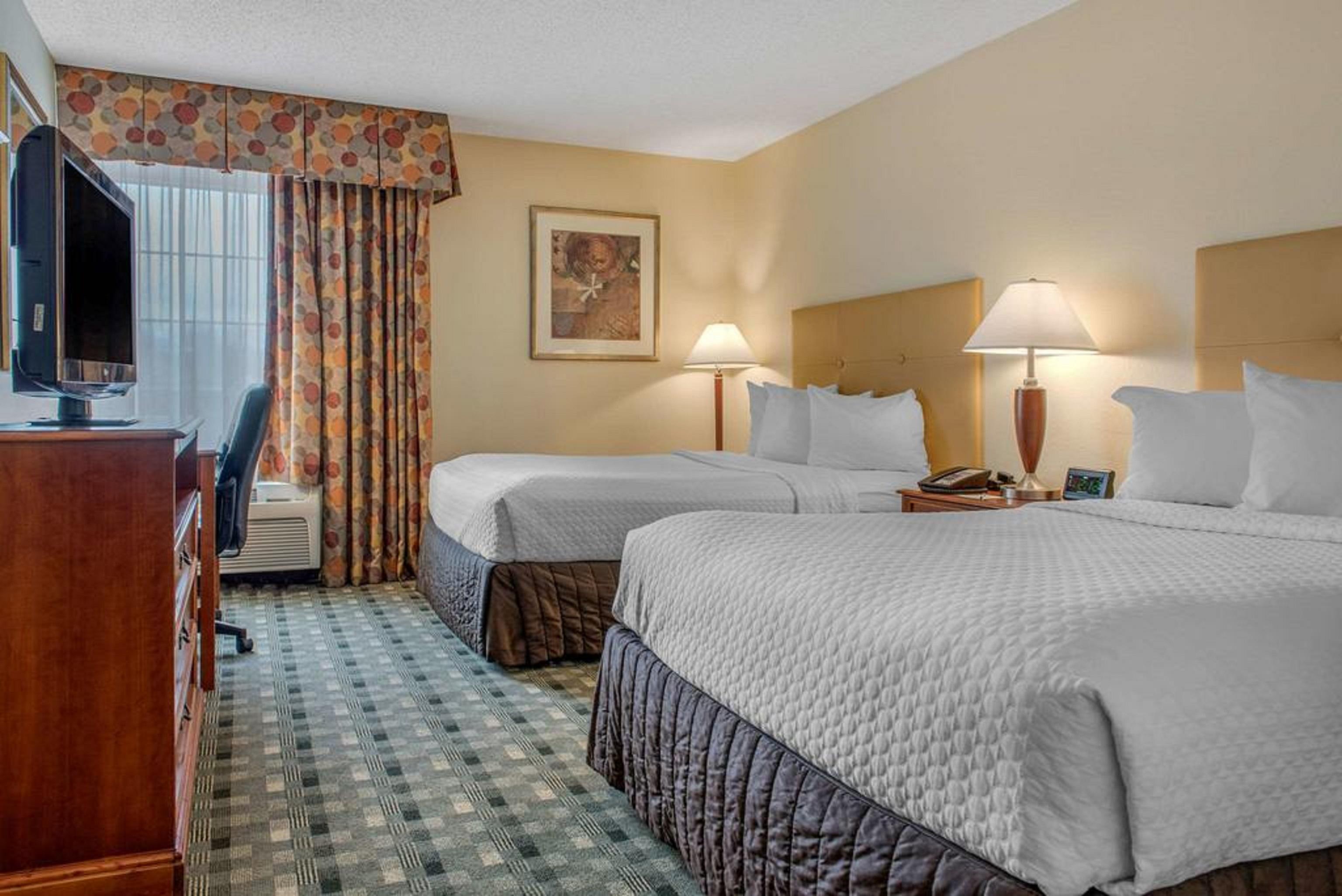 Quality Hotel Conference Center Cincinnati Блу Аш Экстерьер фото