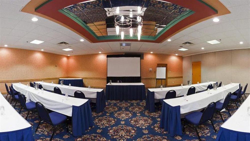 Quality Hotel Conference Center Cincinnati Блу Аш Экстерьер фото