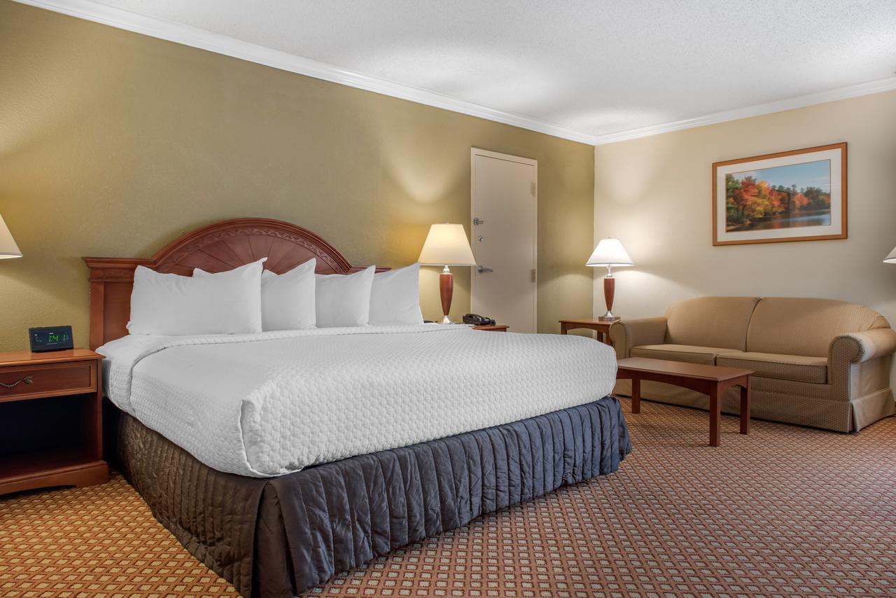 Quality Hotel Conference Center Cincinnati Блу Аш Экстерьер фото
