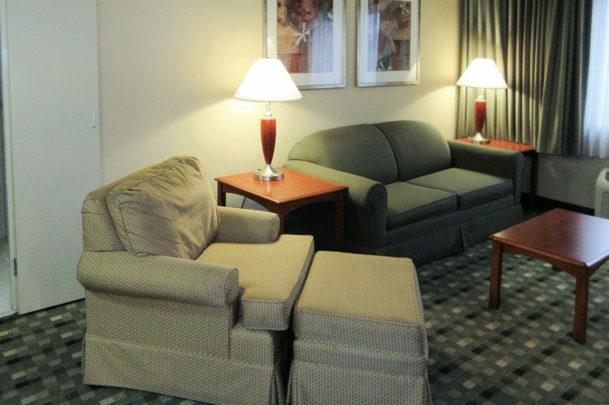 Quality Hotel Conference Center Cincinnati Блу Аш Экстерьер фото